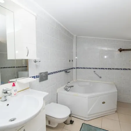 Lovely Flat With Shared Pool And Balcony In * Kalkan
